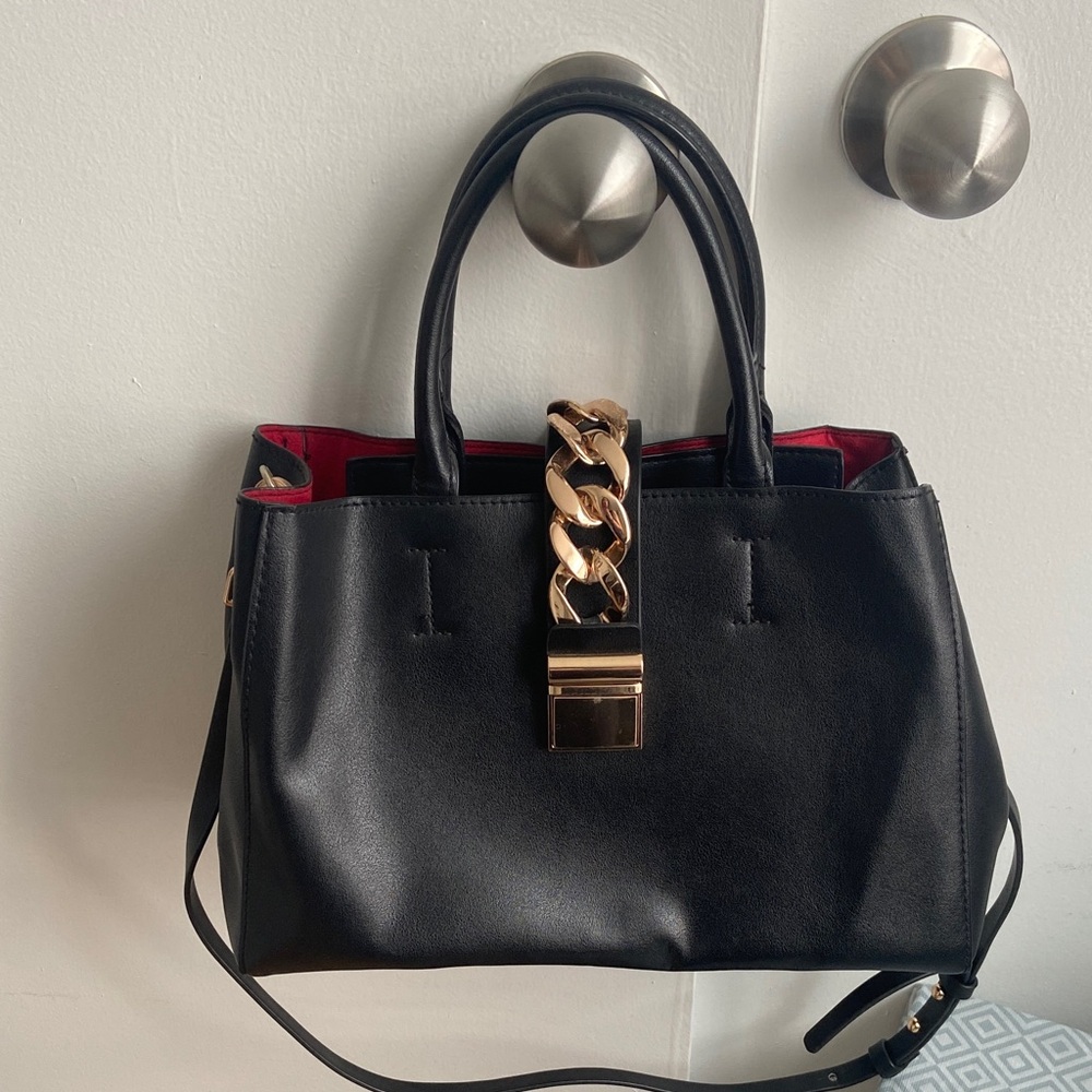 NWOT  Elegant Black Handbag with Gold Chain